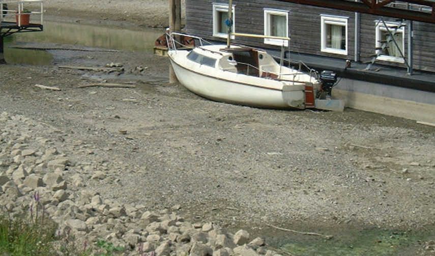 droogte-bootje op de Waal